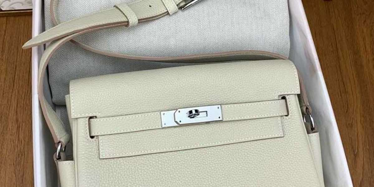 we all know Replica Hermes Bags and love and b effortlessly